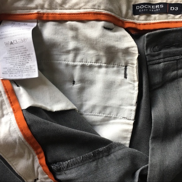 Bundle of three Dockers pants - Picture 6 of 6
